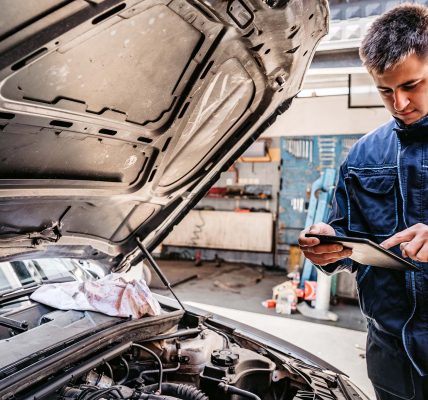 What are the key components of fleet servicing?