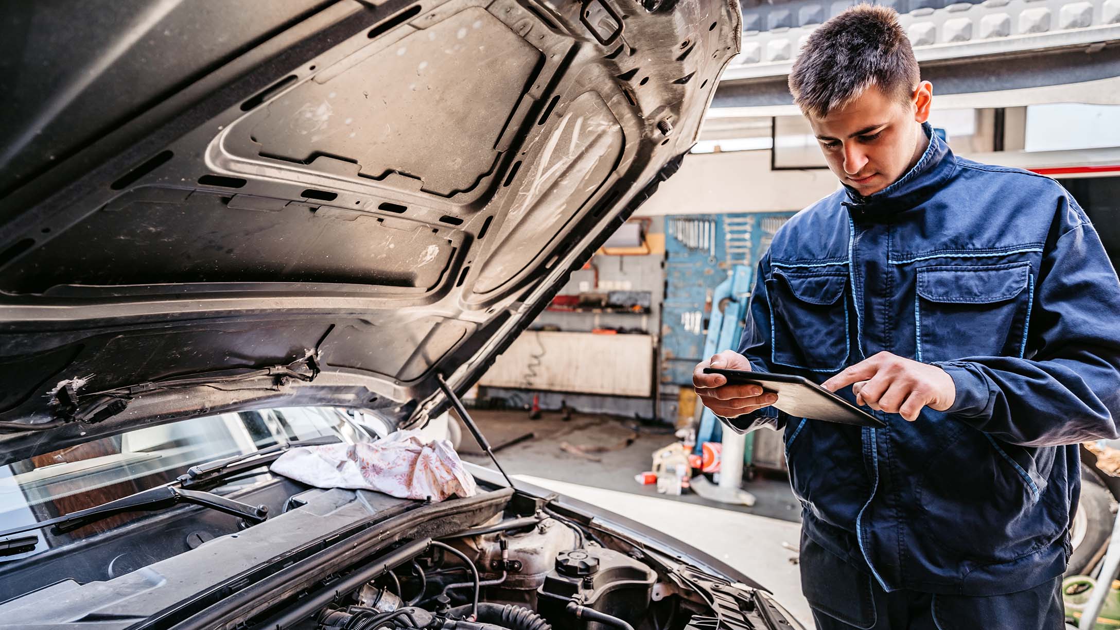 What are the key components of fleet servicing?
